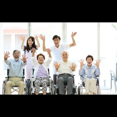 横浜のデイサービス葵では大人の学校としてもご利用可能です